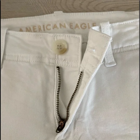 ❌SOLD American Eagle Super Stretch White Shorts - Picture 2 of 5
